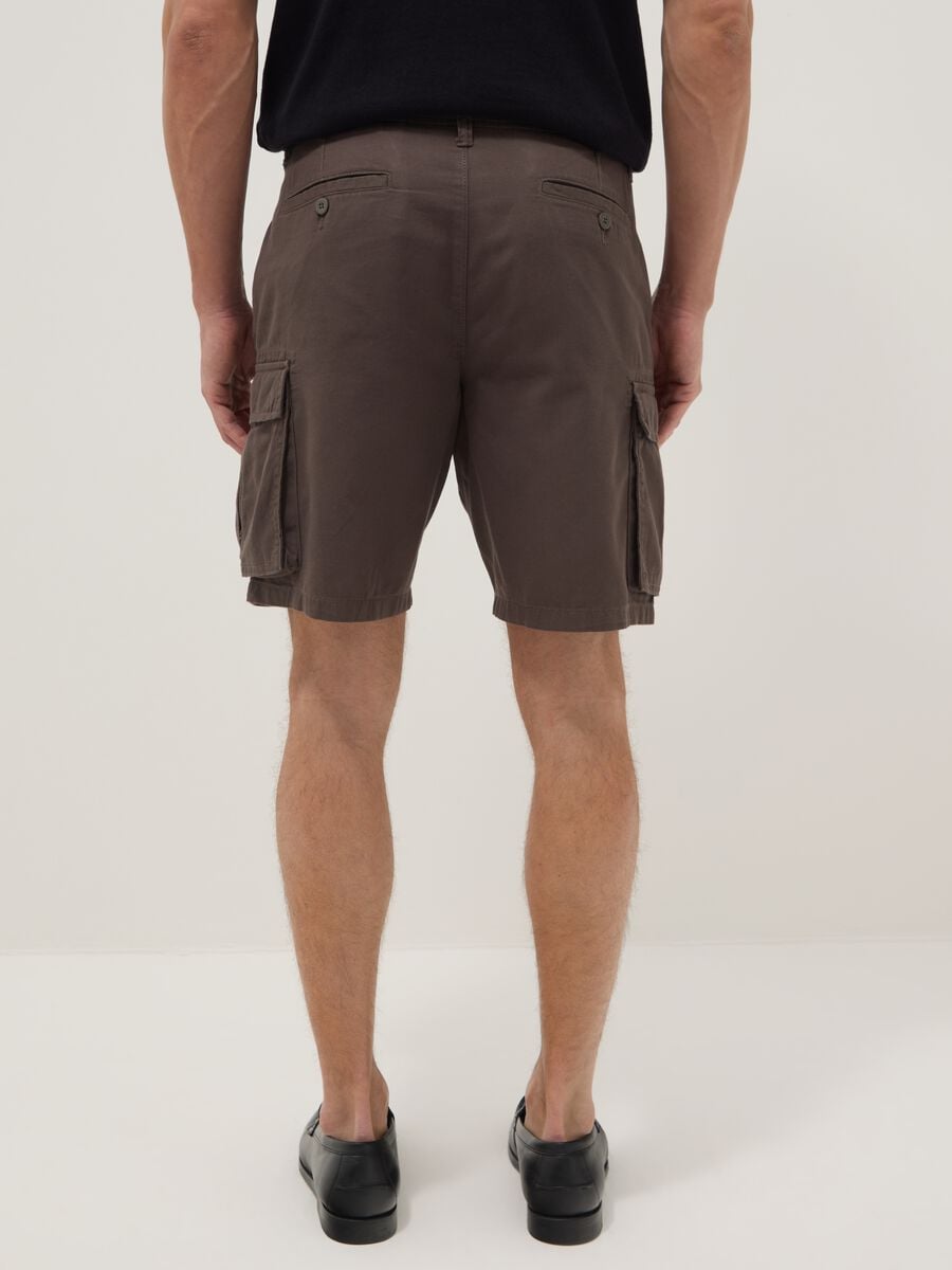Brown pure cotton regular-fit cargo Bermuda shorts_3