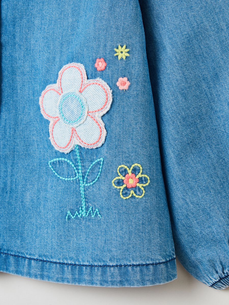 Denim shirt with embroidery and patch_2