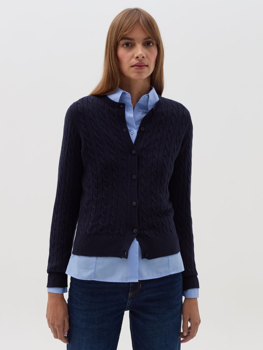Ribbed cardigan with cable-knit design_0