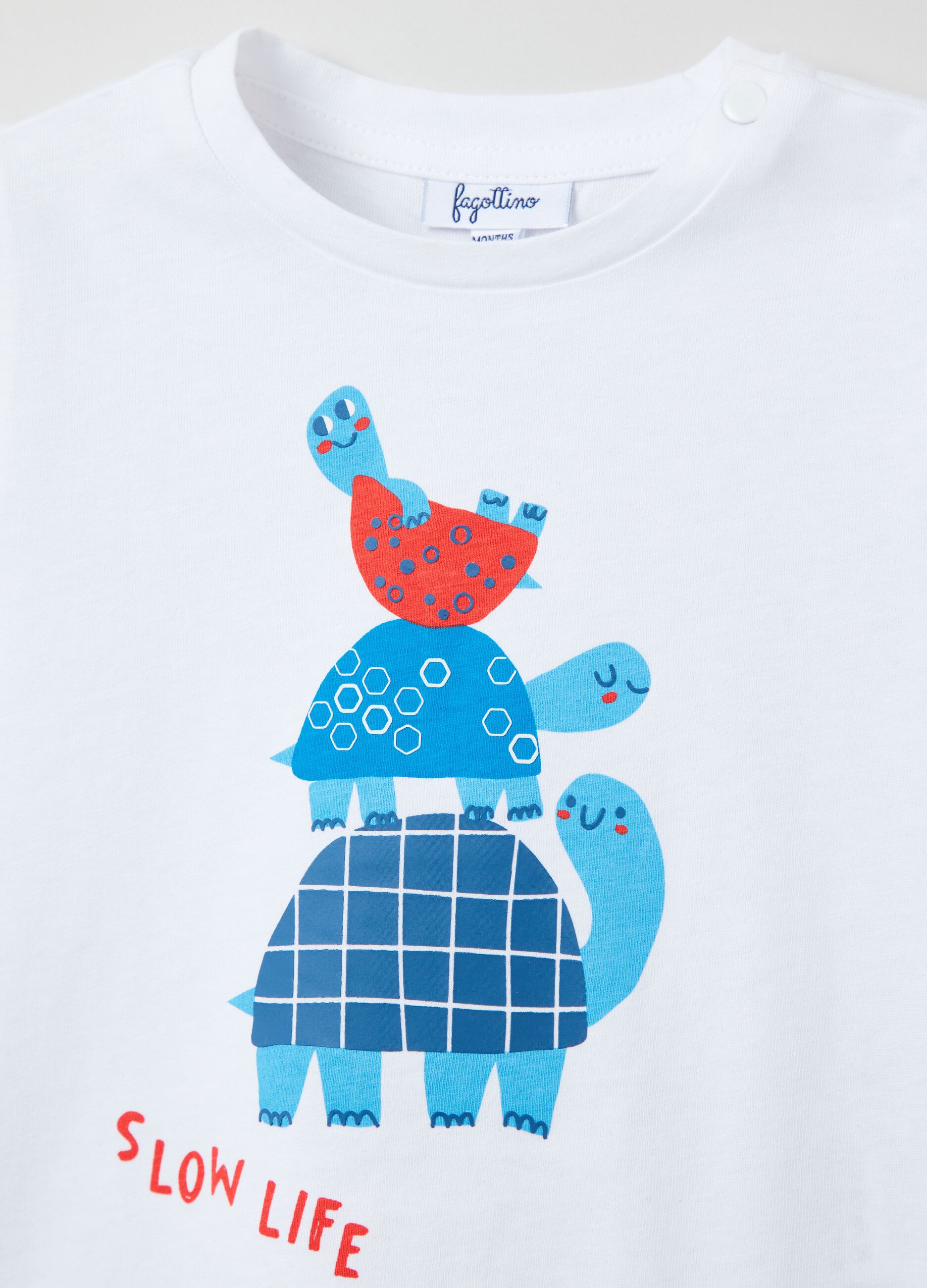 Cotton T-shirt with turtles print