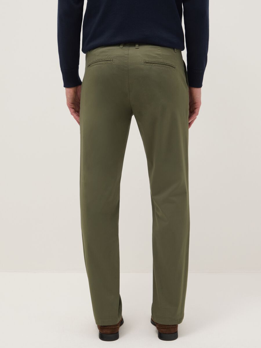 Regular fit stretch cotton green chino trousers_2
