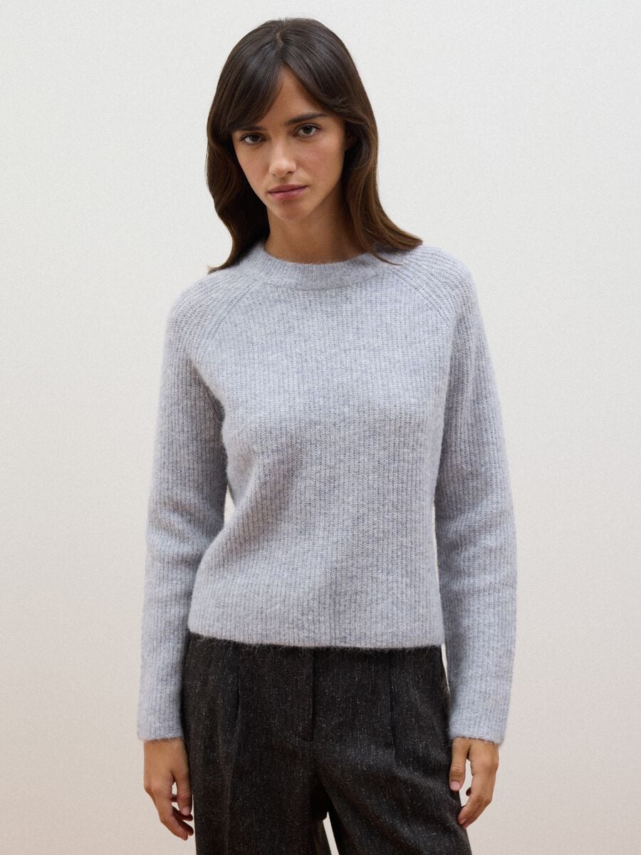 Maglia grigia in lana e alpaca elasticizzato girocollo_1