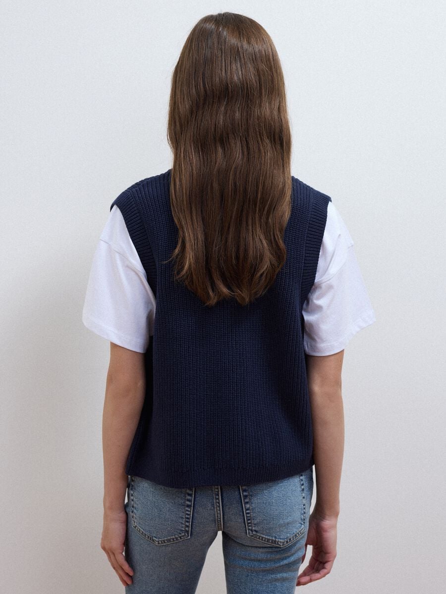 Blue pure-cotton knitted gilet in a regular fit_3