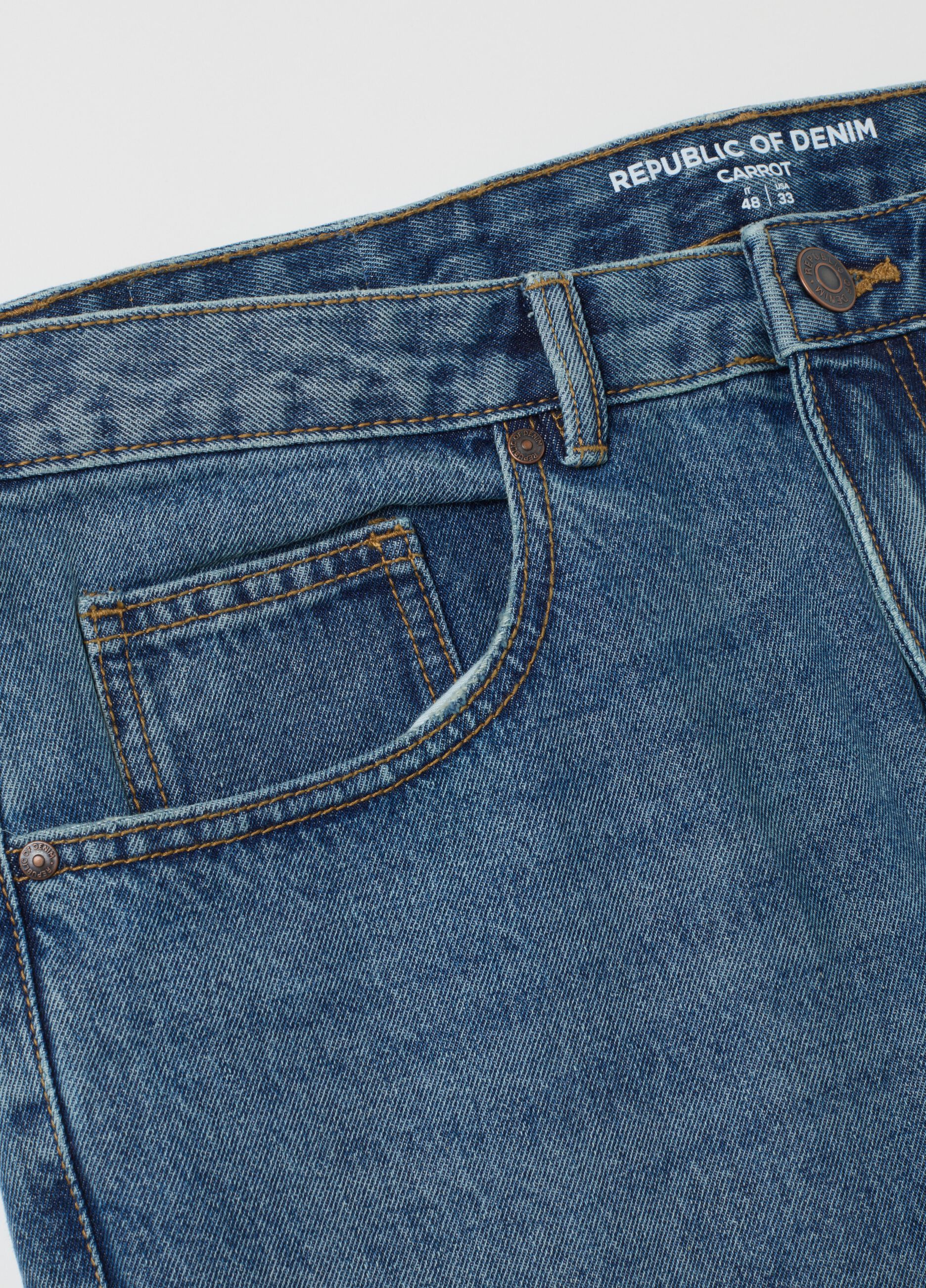 Pure cotton denim jeans in carrot fit