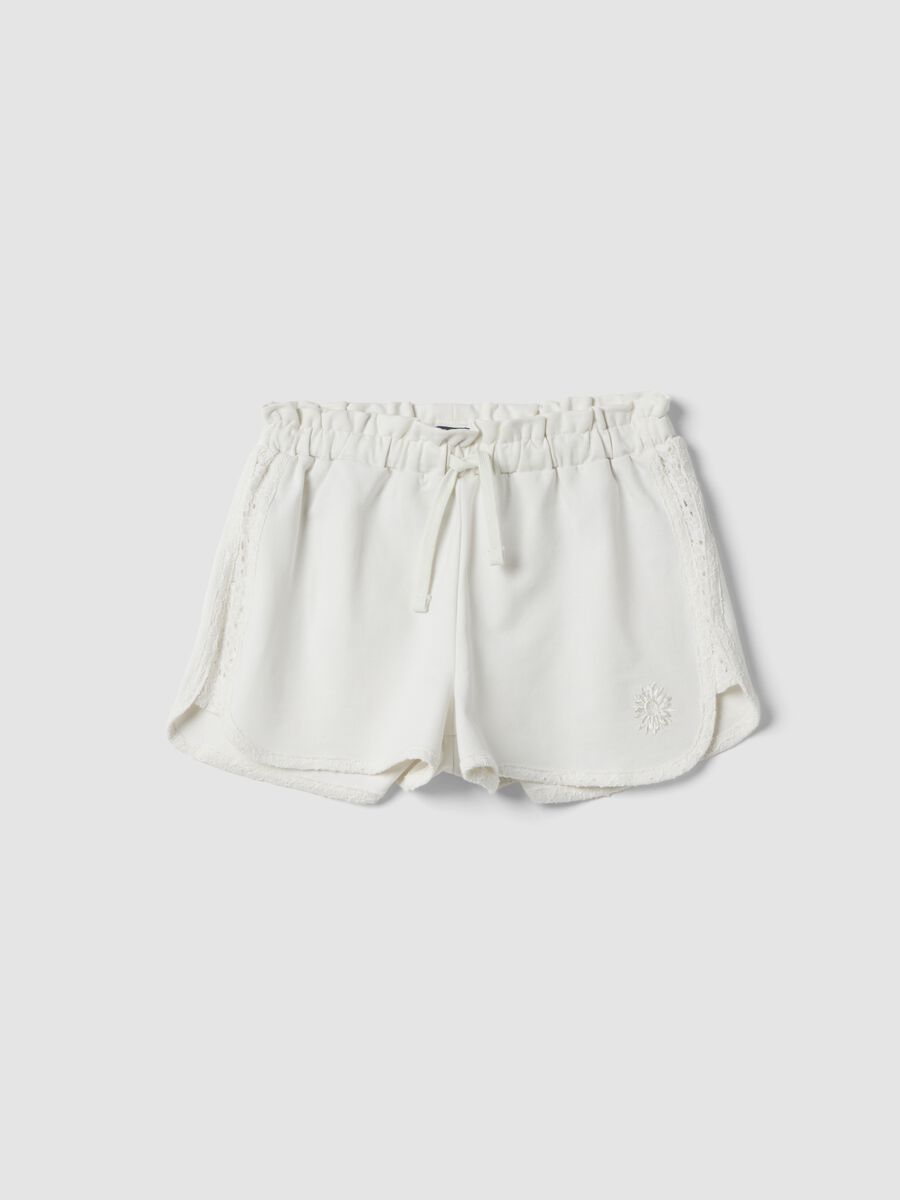 Girls' white pure cotton regular-fit shorts with lace_0