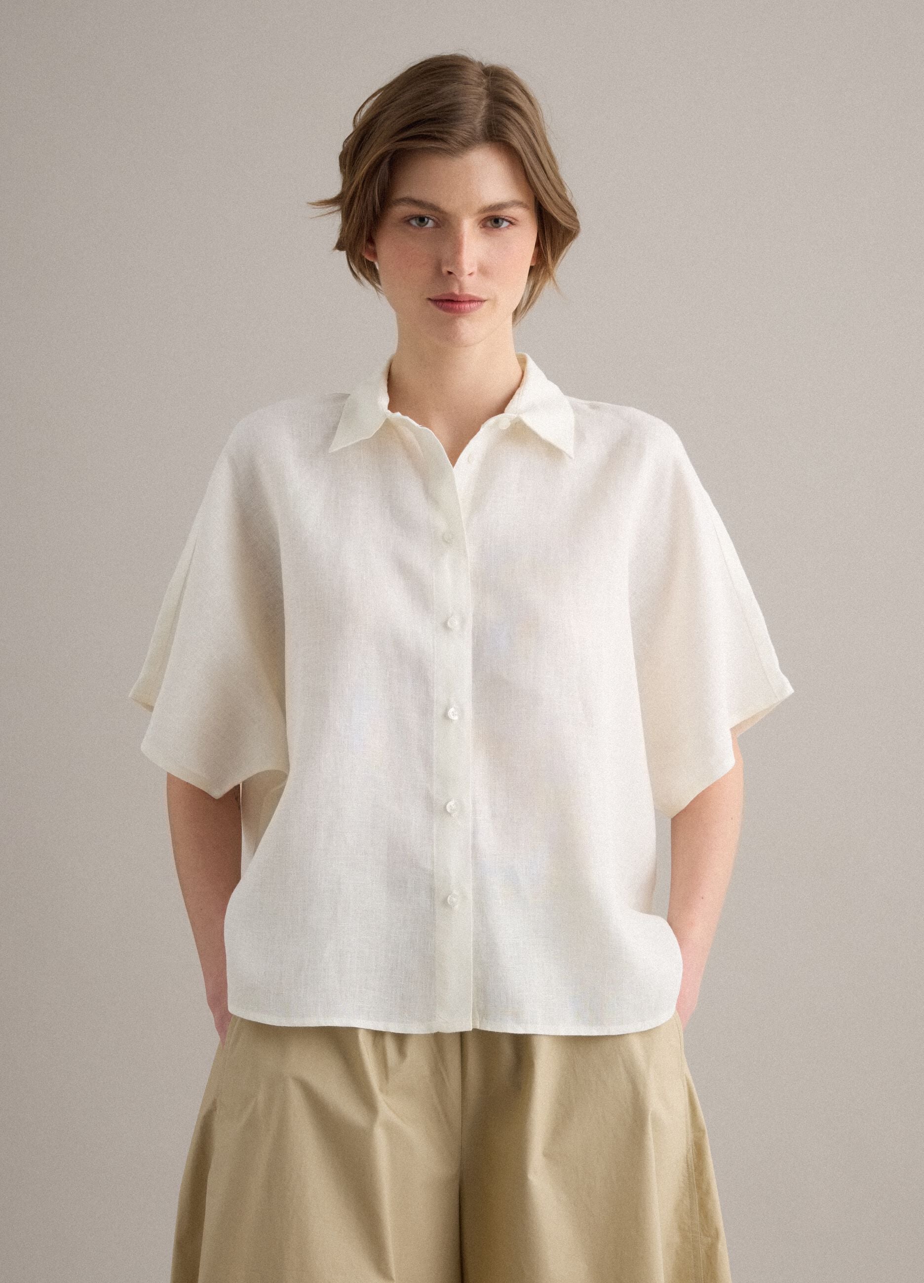 Camisa blanca de lino puro de corte regular