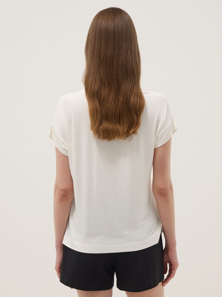 Wei&szlig;es T-Shirt aus elastischer Viskose, Regular Fit_3