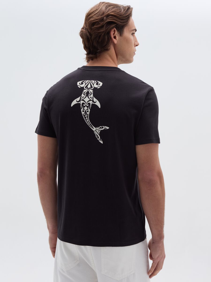 Cotton T-shirt with sharks print_2