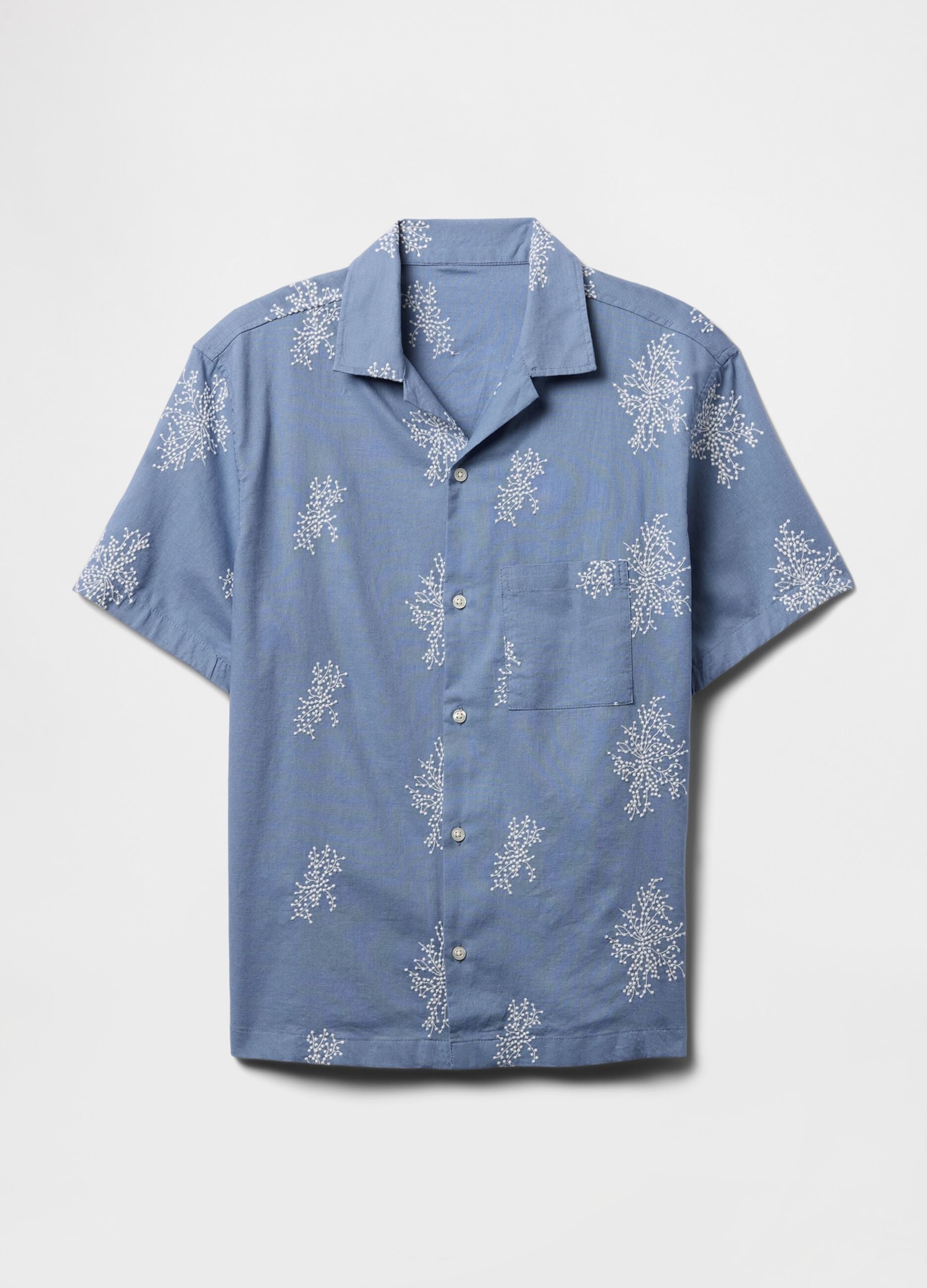 Hellblaues kurz&auml;rmeliges Hemd mit Blumenmuster