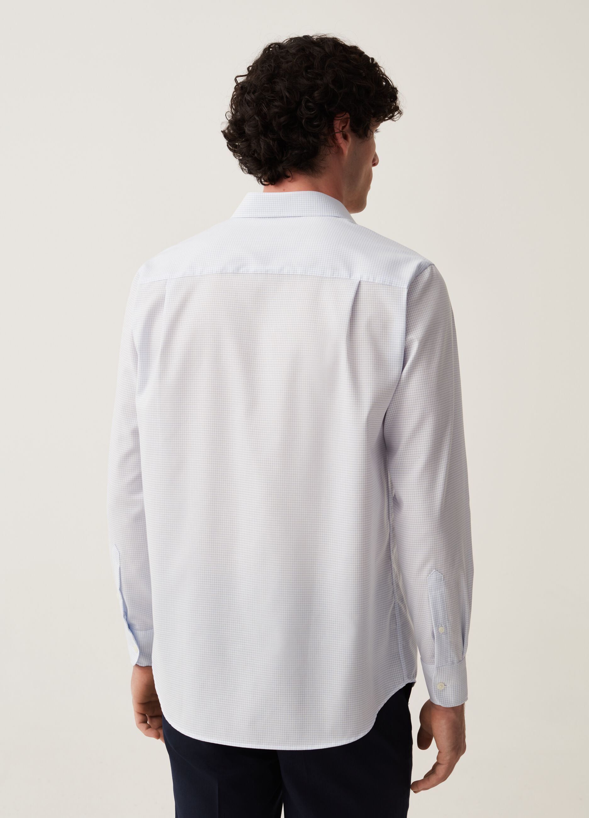 Camisa regular fit de cuadritos de algodón sin plancha