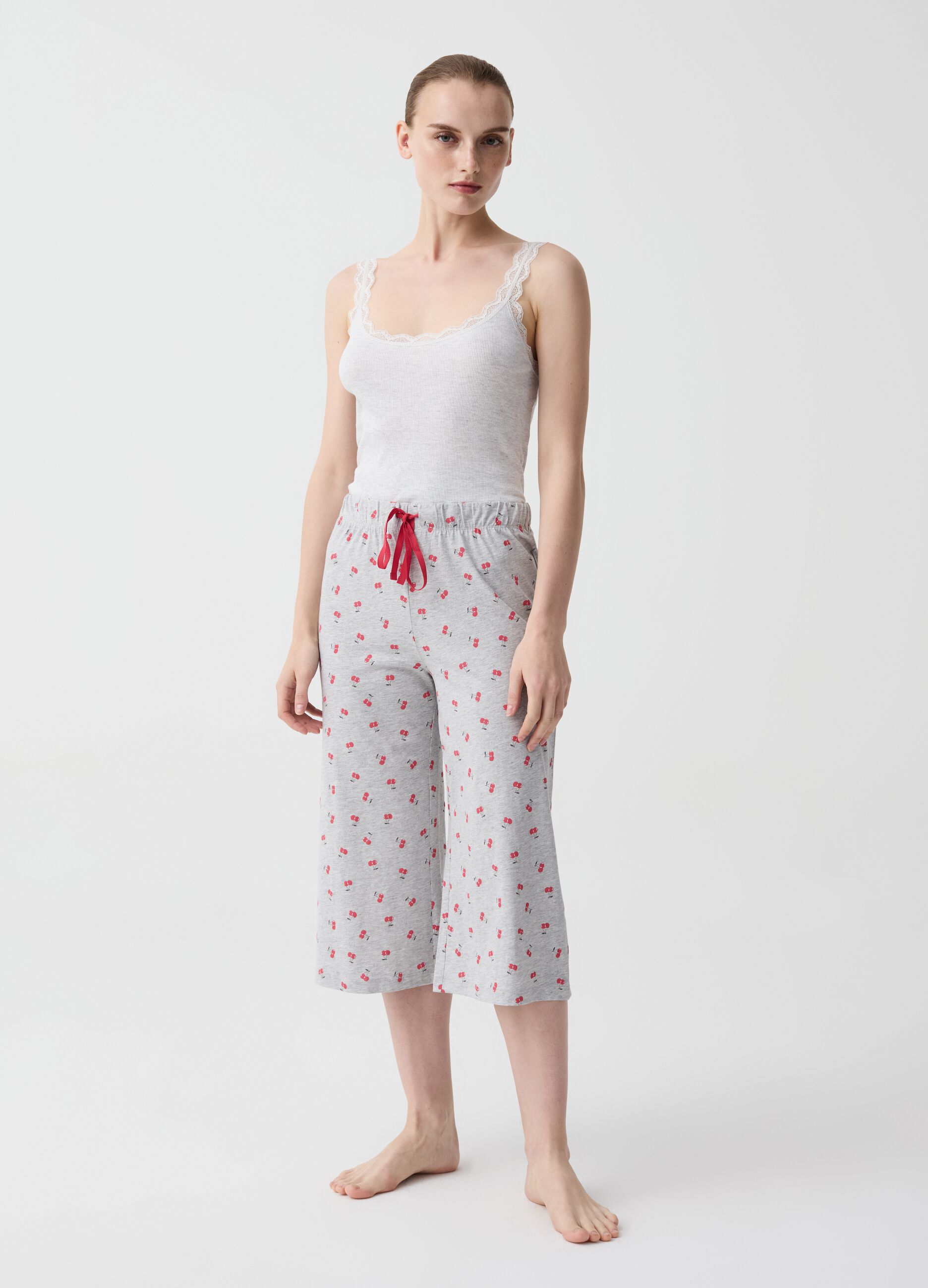 Capri pyjama trousers with cherries