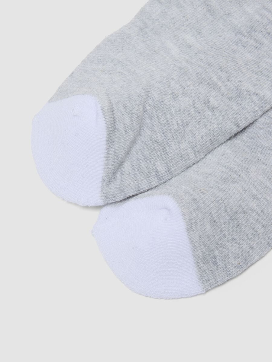 3-pack of white and grey ankle sports socks in stretch organic cotton_2
