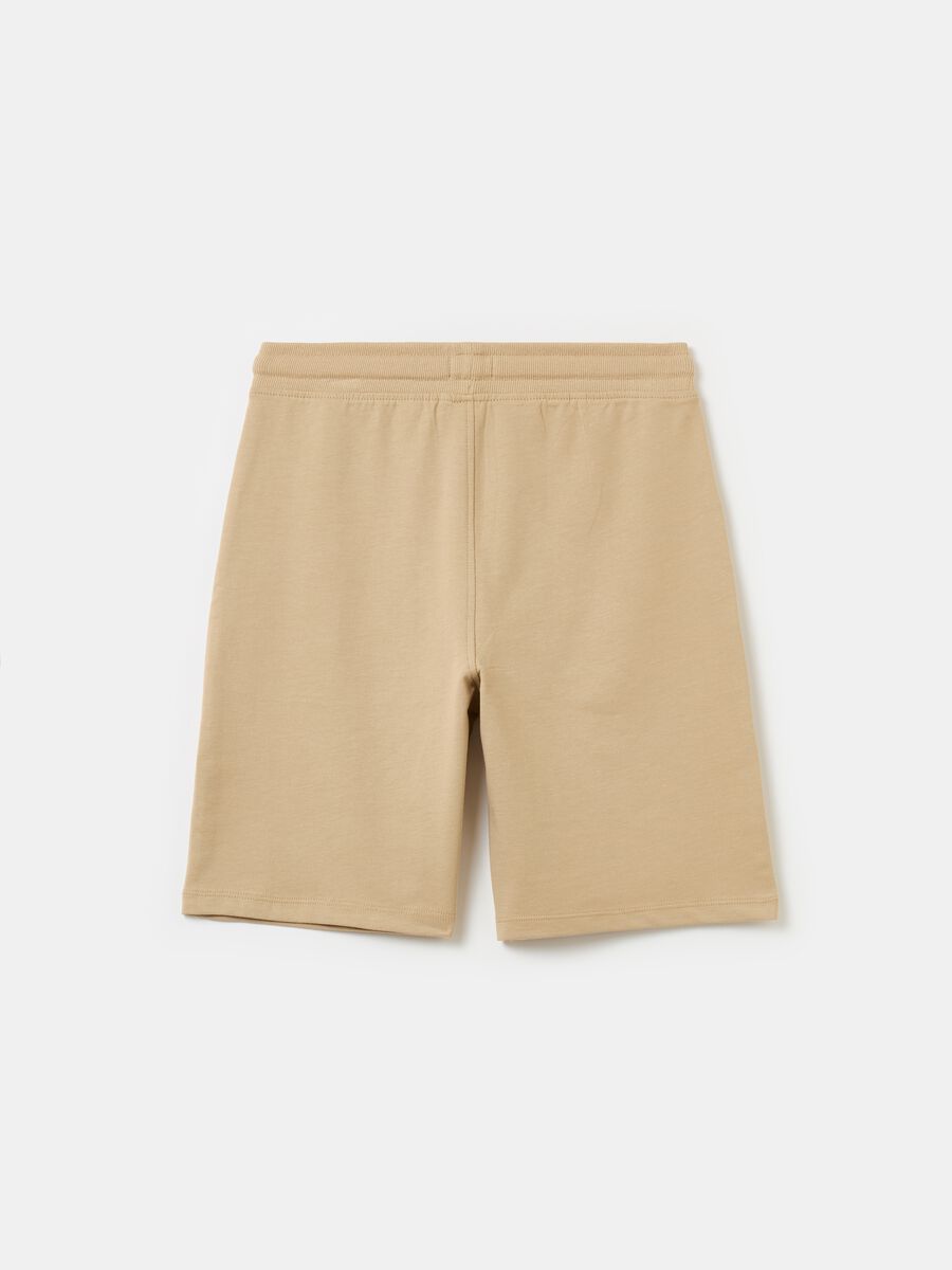 Shorts de tejido rizado color liso_1