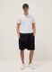 Bermuda neri in misto cotone con tasche cargo relaxed fit_0