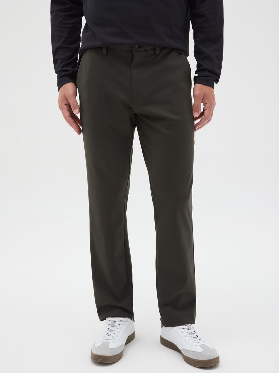 Green cotton blend regular fit chino trousers_1