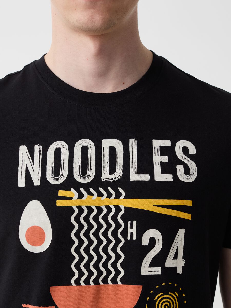 T-shirt with noodles print_2