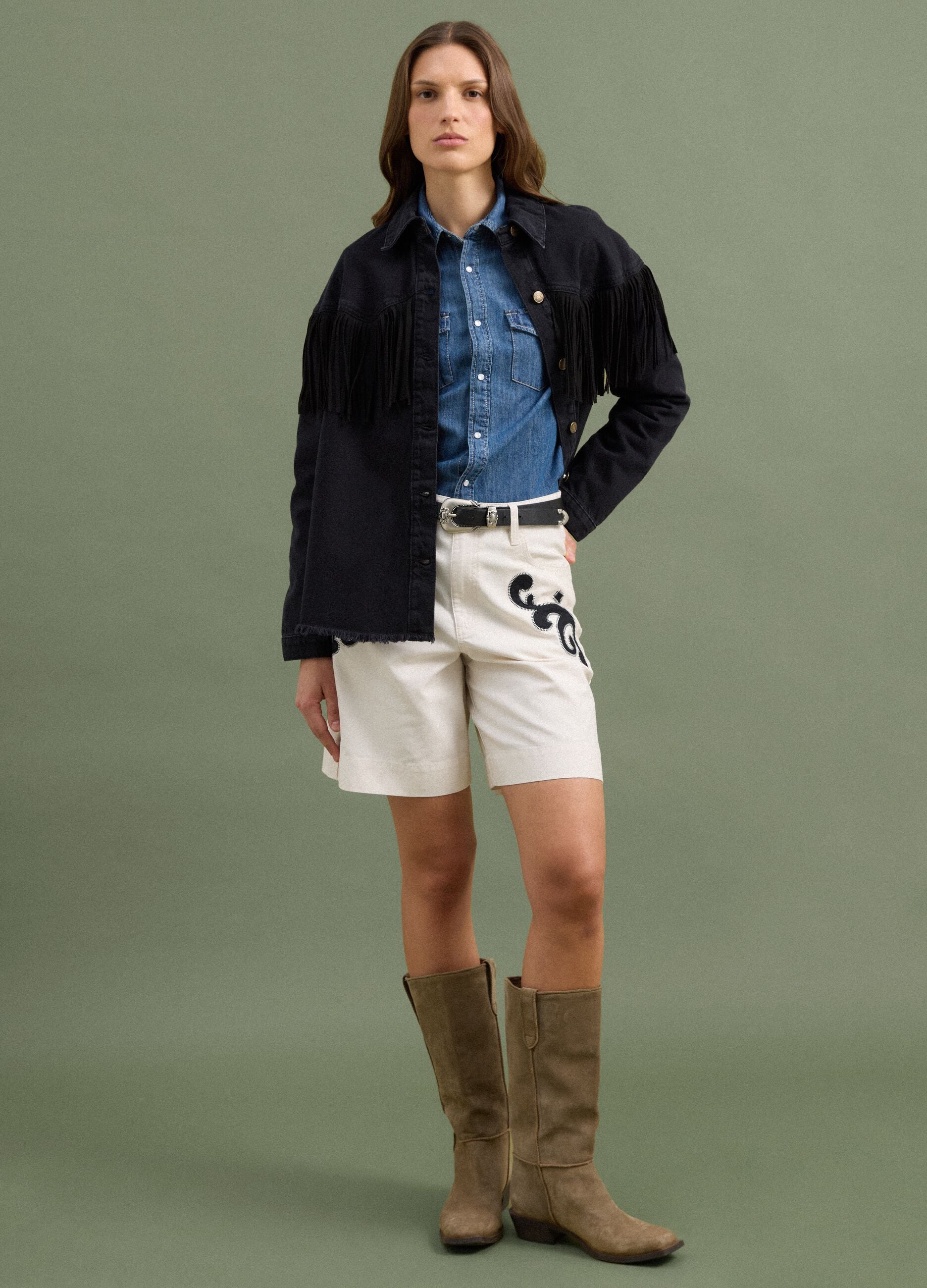 Giacca nera in denim di puro cotone con frange