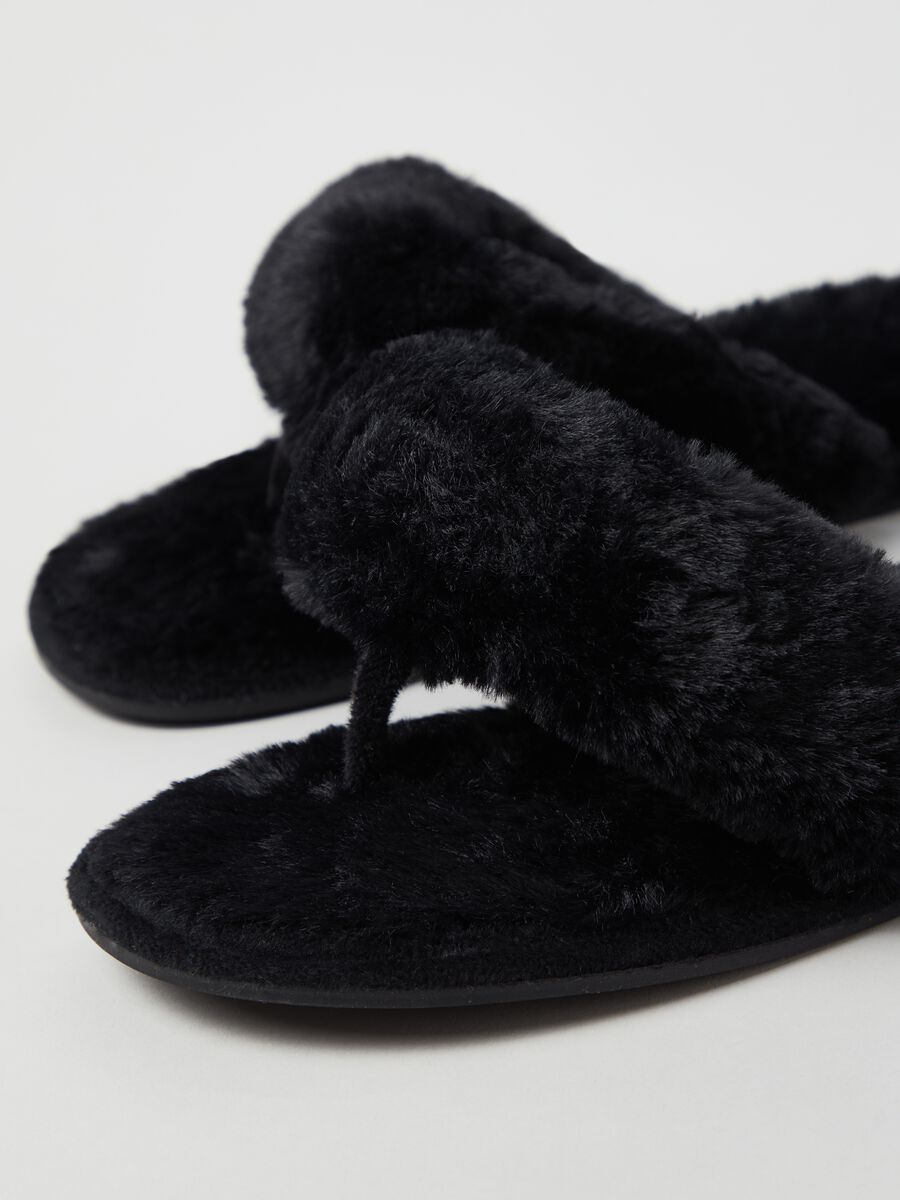 Faux fur thong slippers_2