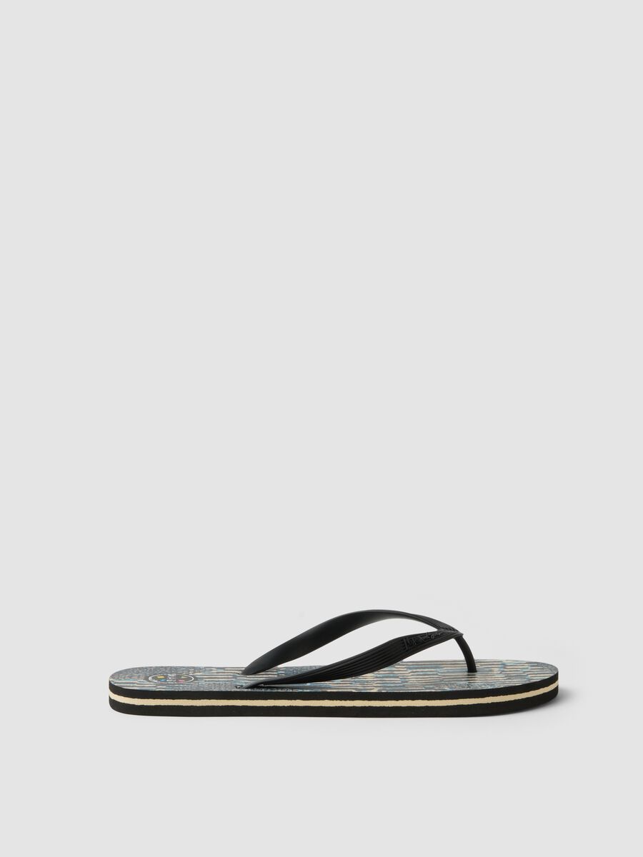 Multicoloured flip-flops with pattern_0