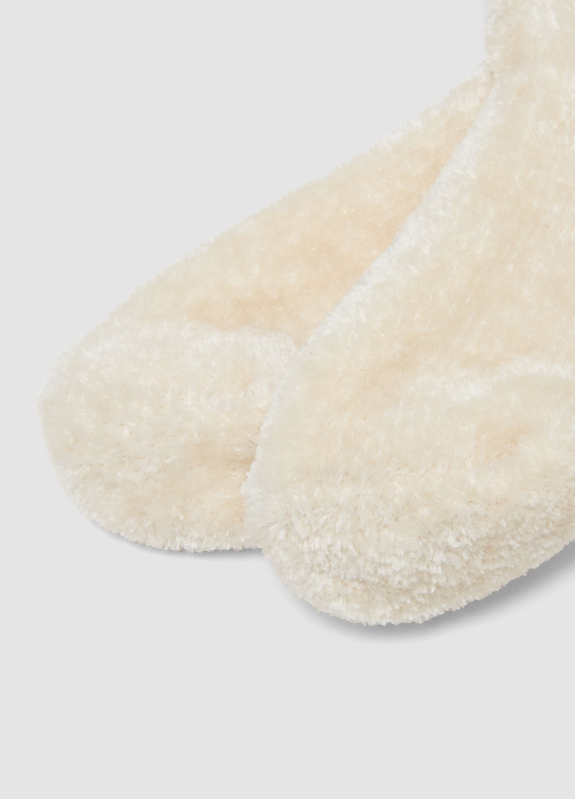 Calzini bianchi in tessuto elasticizzato effetto peluche