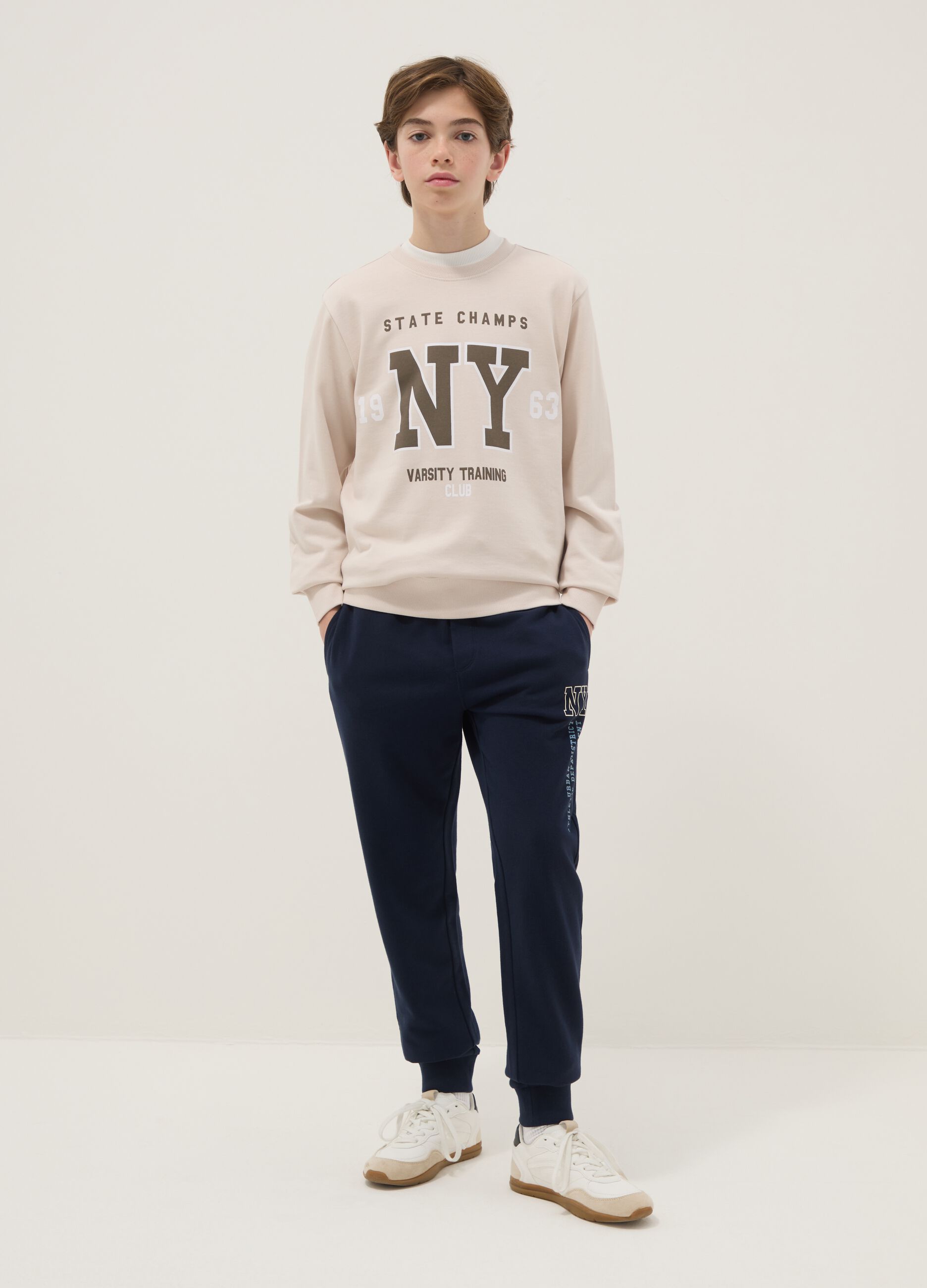 Jogger azul de algod&atilde;o puro para rapaz regular fit