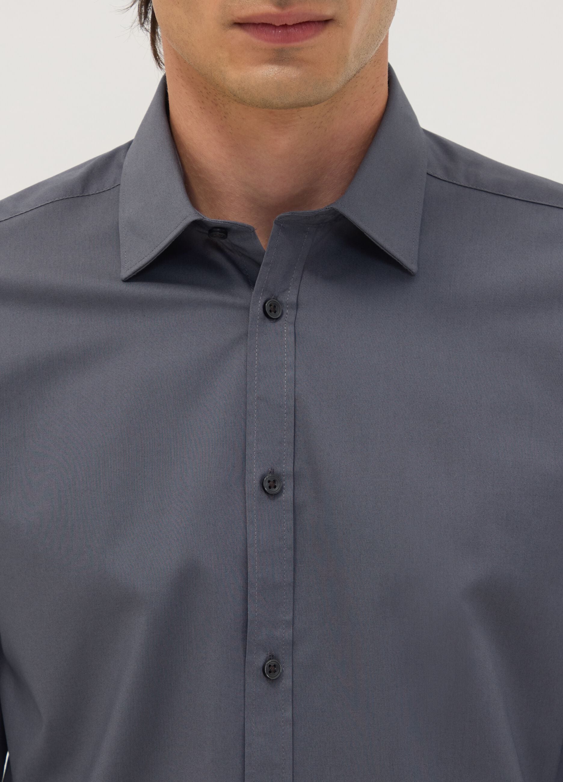 Camicia grigia slim fit con colletto classico easy iron