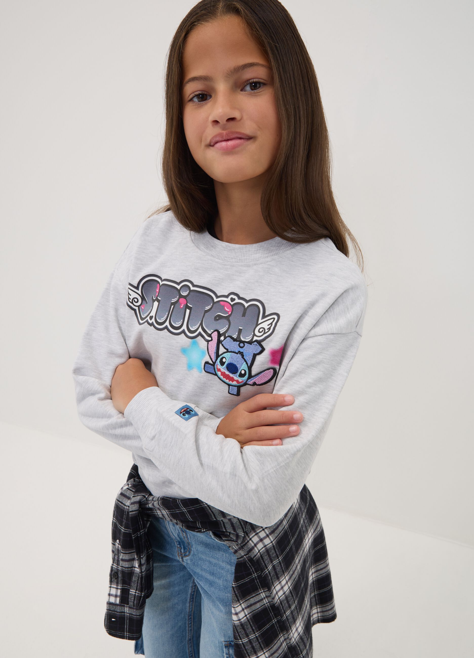 Sweatshirt cinzenta em mistura de algod&atilde;o com gola canelada e estampado Lilo & Stitch