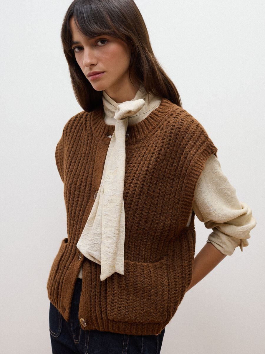 Gilet arancione in misto lana con bottoni_1