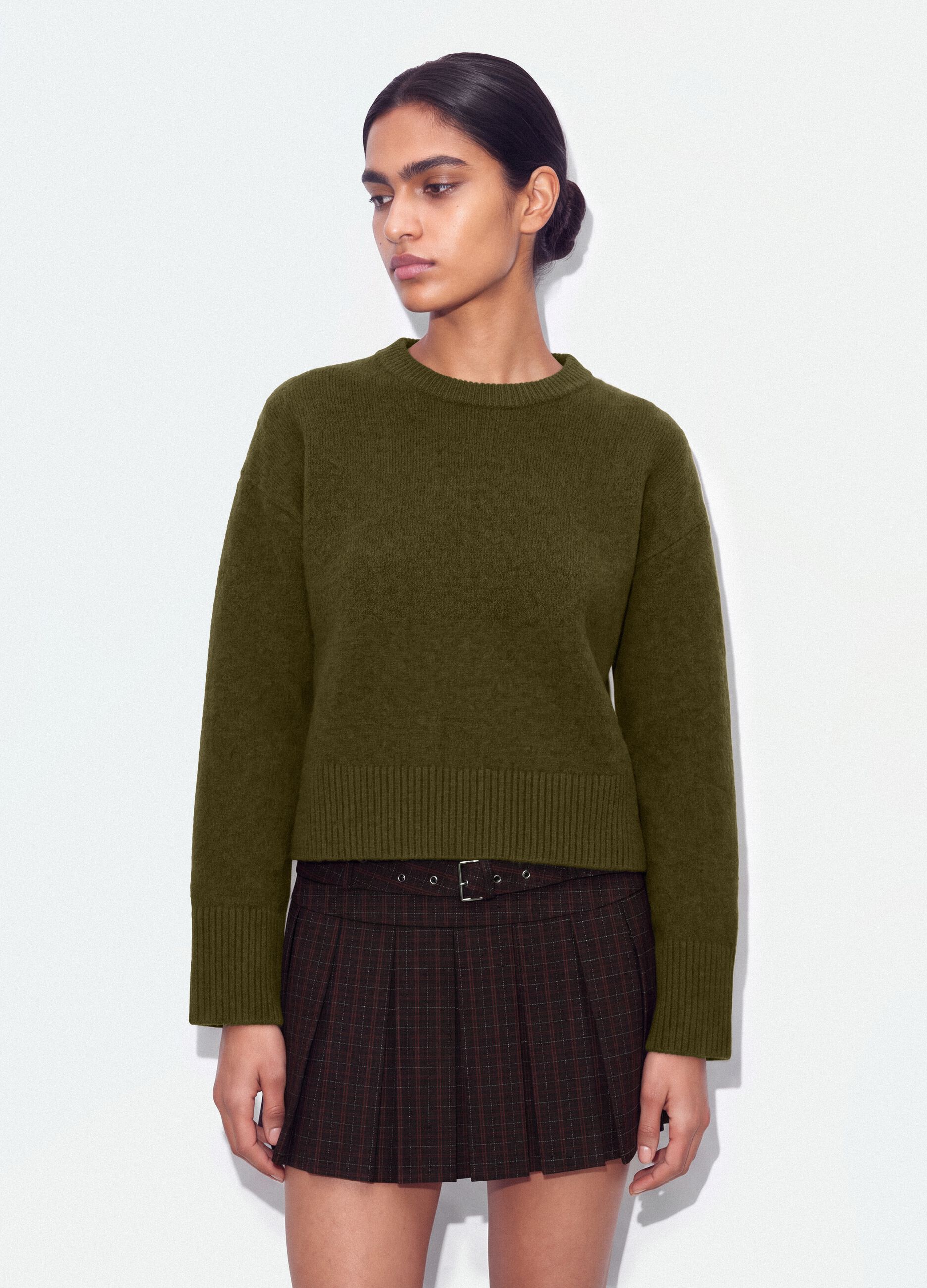 Green stretch wool crew-neck oversized jumper