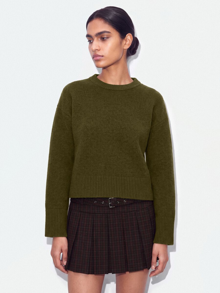 Gr&uuml;ner Oversize-Pullover aus Stretchwolle mit Rundhalsausschnitt_0