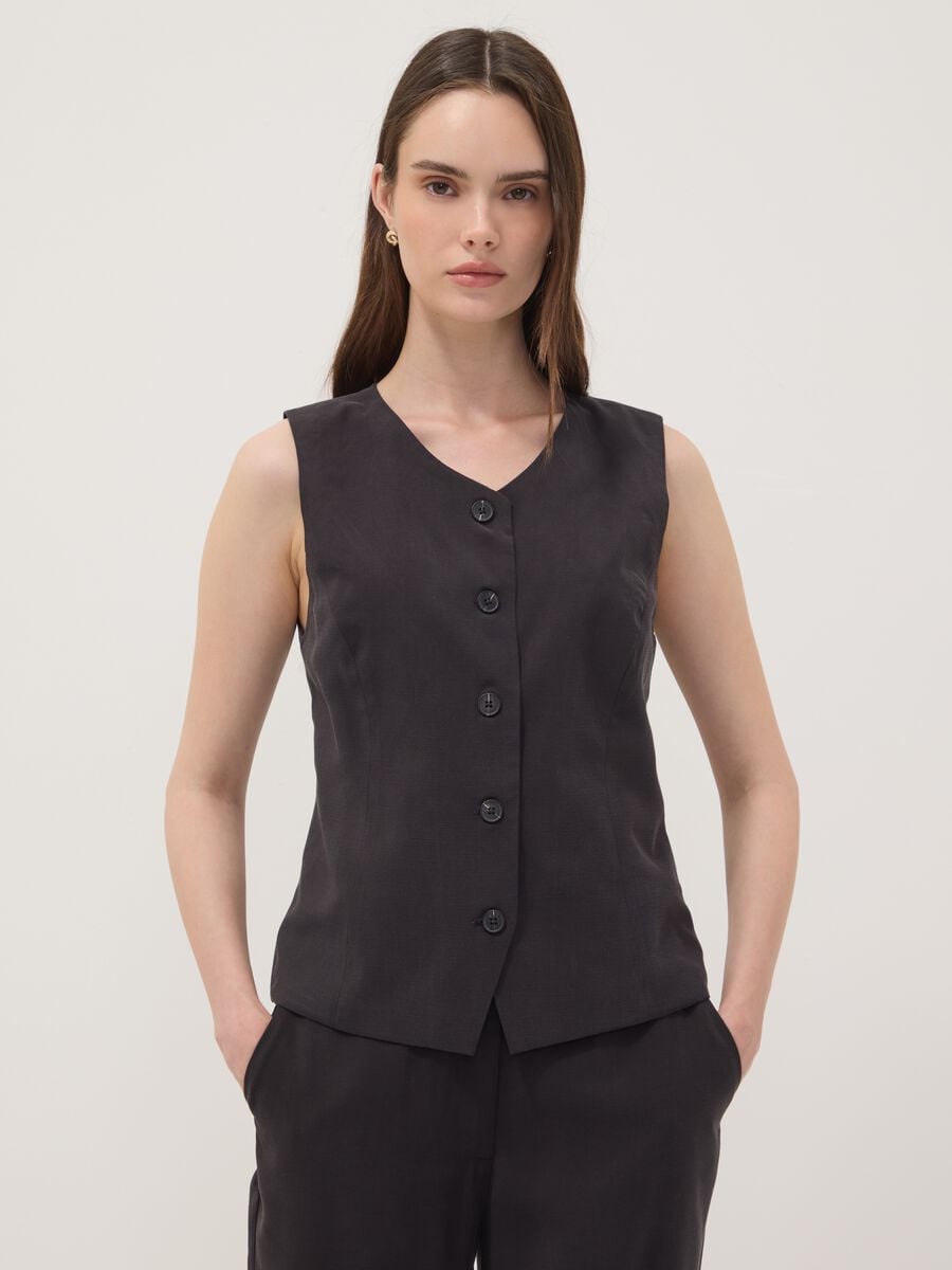 Black slim-fit viscose-blend waistcoat_1