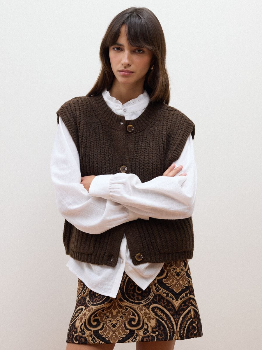 Gilet marrone in misto lana con bottoni_0