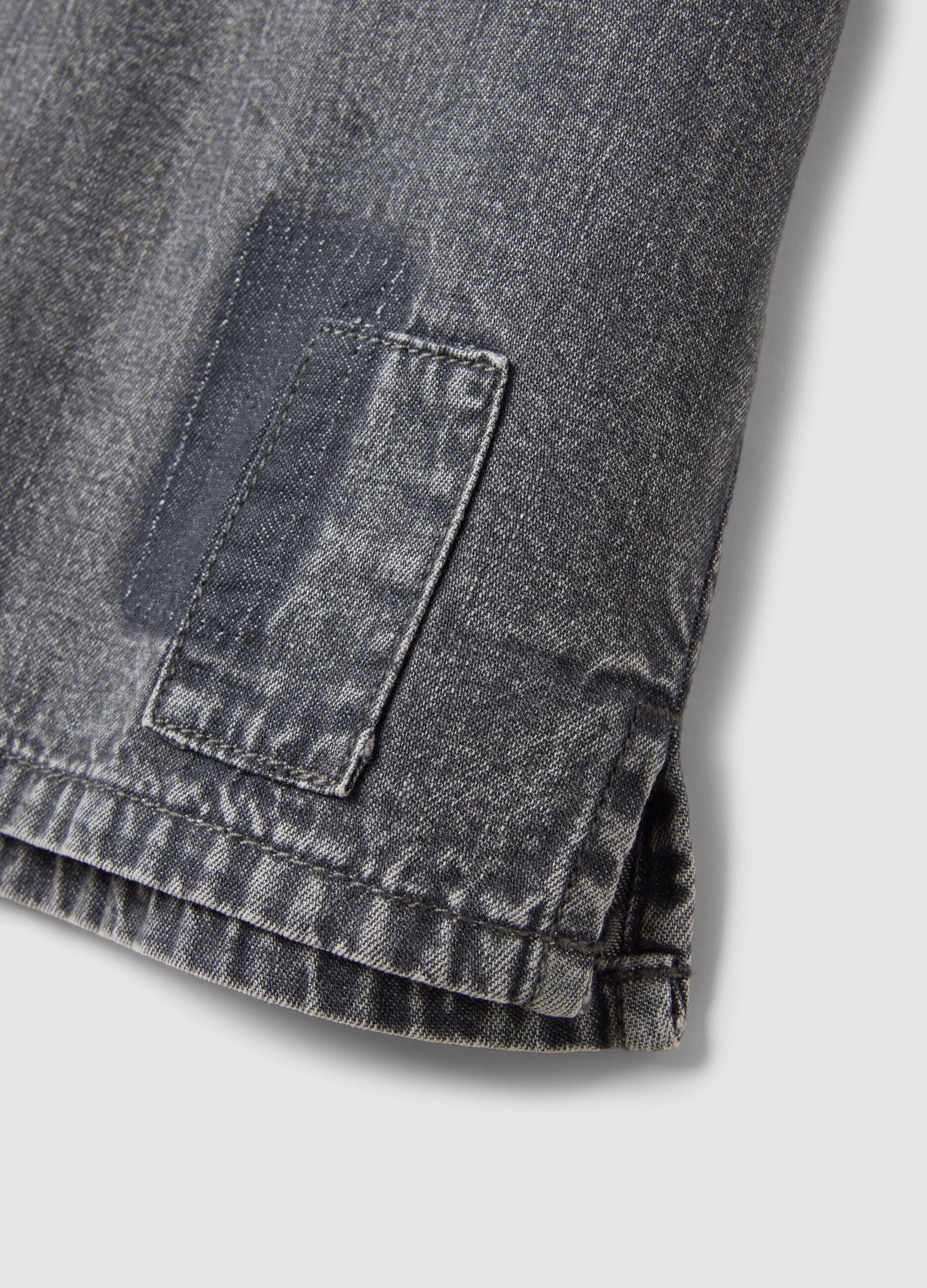 Grey pure cotton short-sleeve shirt with patch details for boys