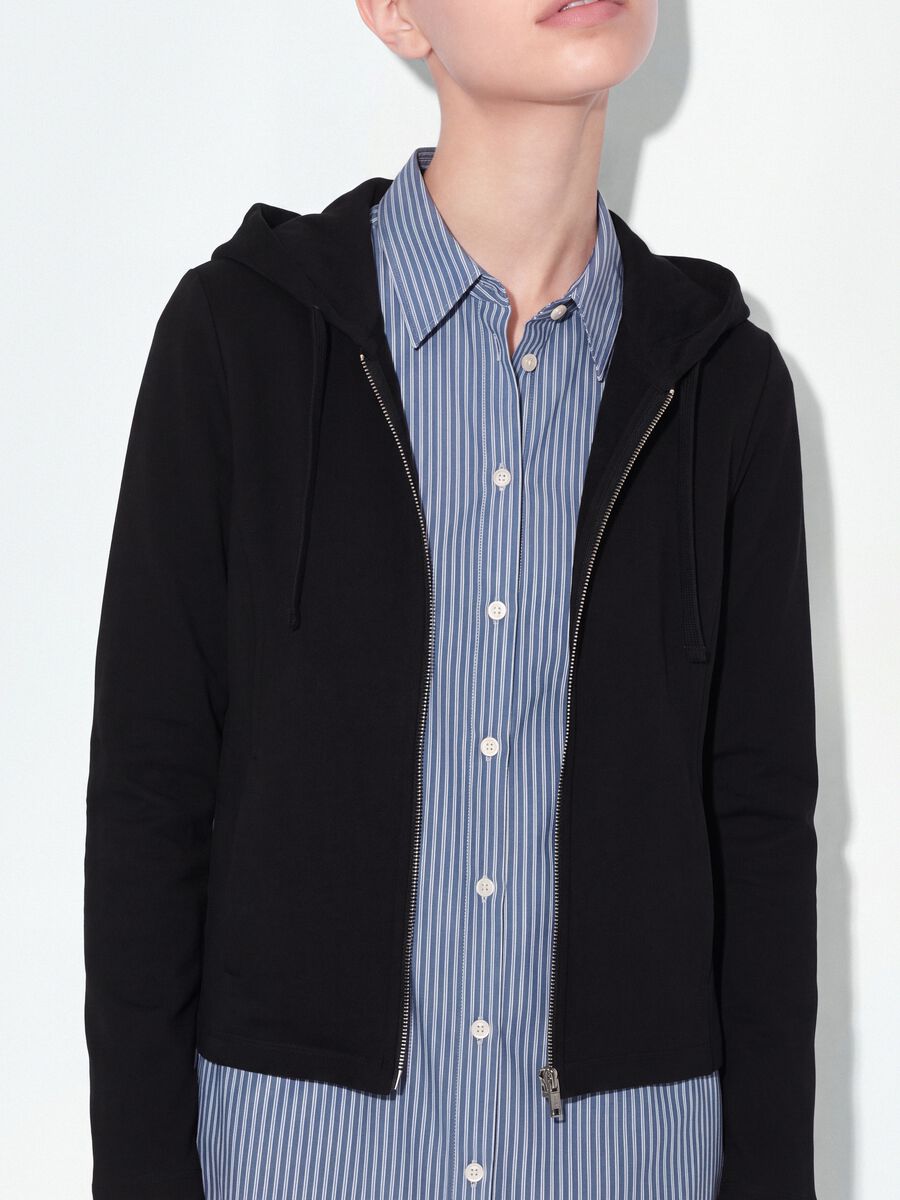 Black pure cotton full-zip hoodie with fitted cut_4