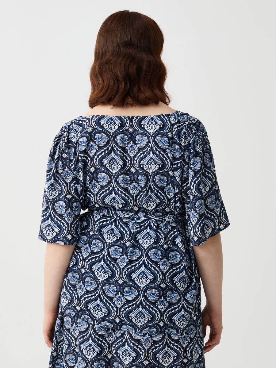 Curvy blouse in viscose with boho pattern_2