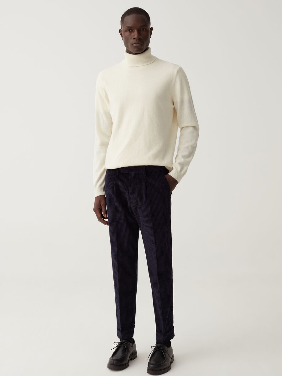 The Perfect Item chino trousers in ribbed velvet_1