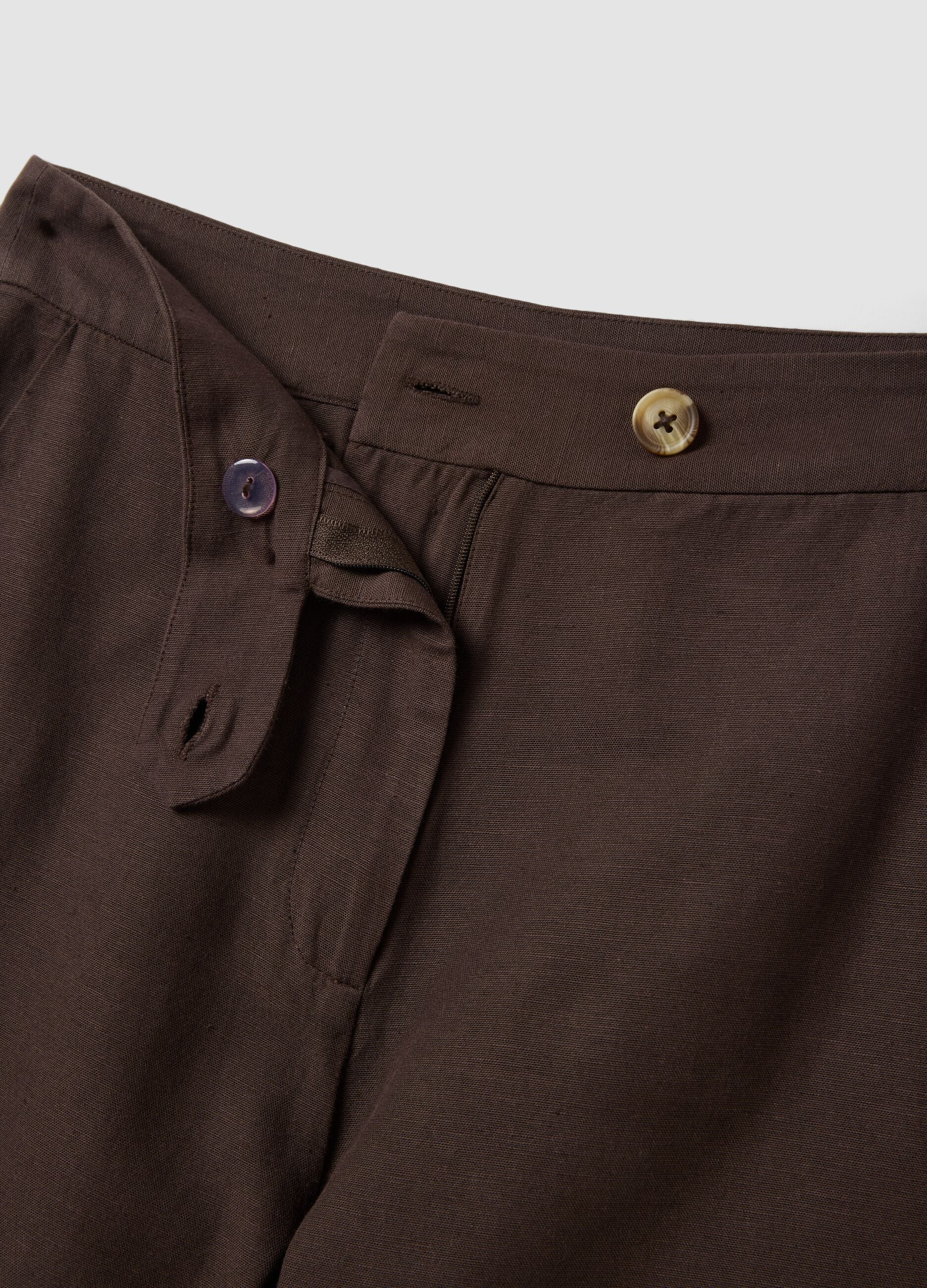 Brown regular-fit shorts in a viscose, cotton and linen blend