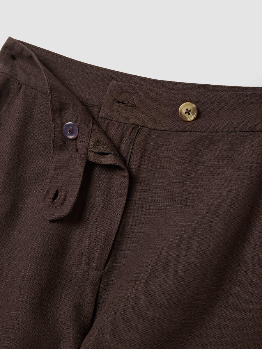 Brown regular-fit shorts in a viscose, cotton and linen blend_6