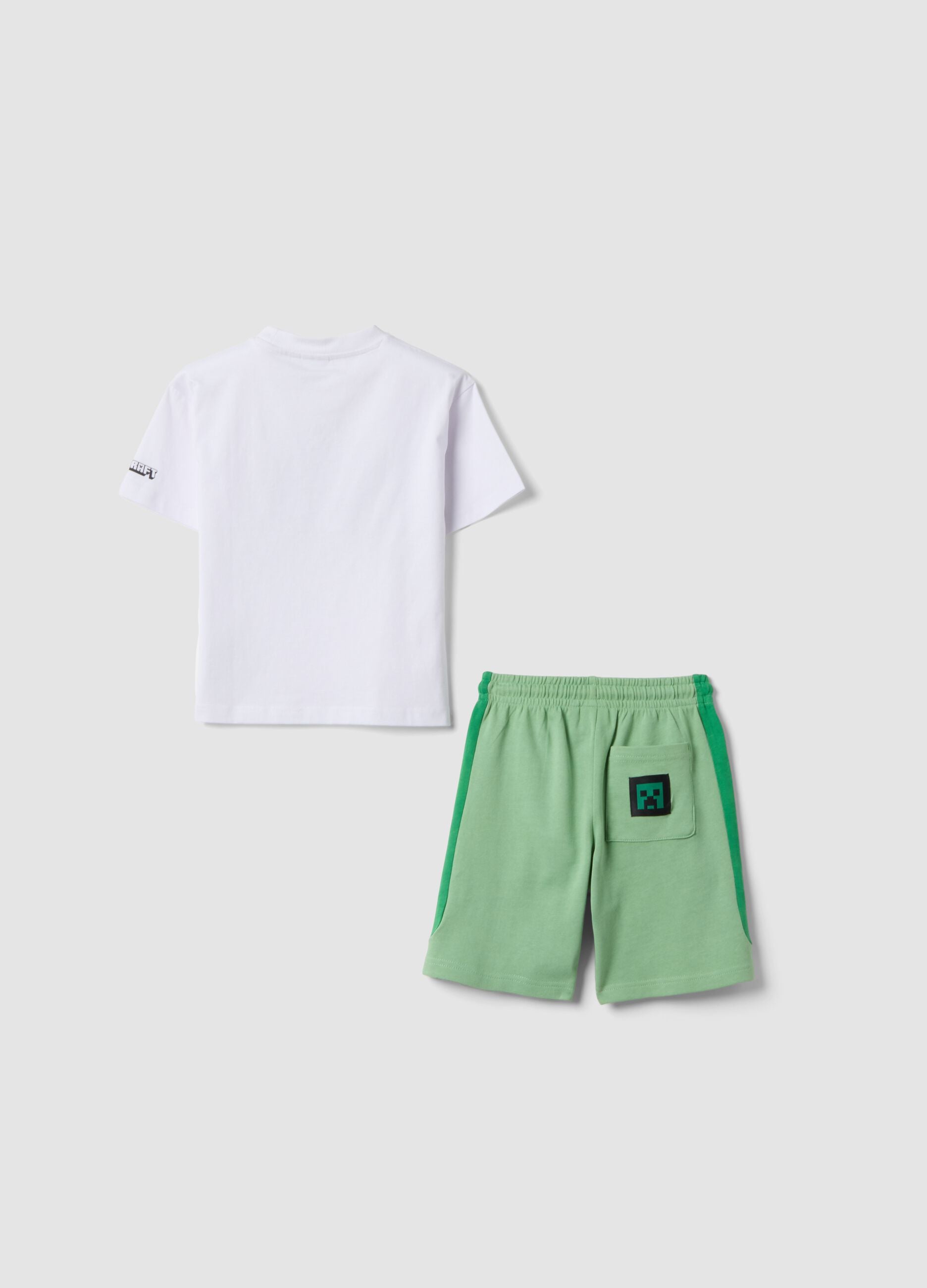 Completo bianco e verde in puro cotone con t-shirt e shorts per bambino over fit