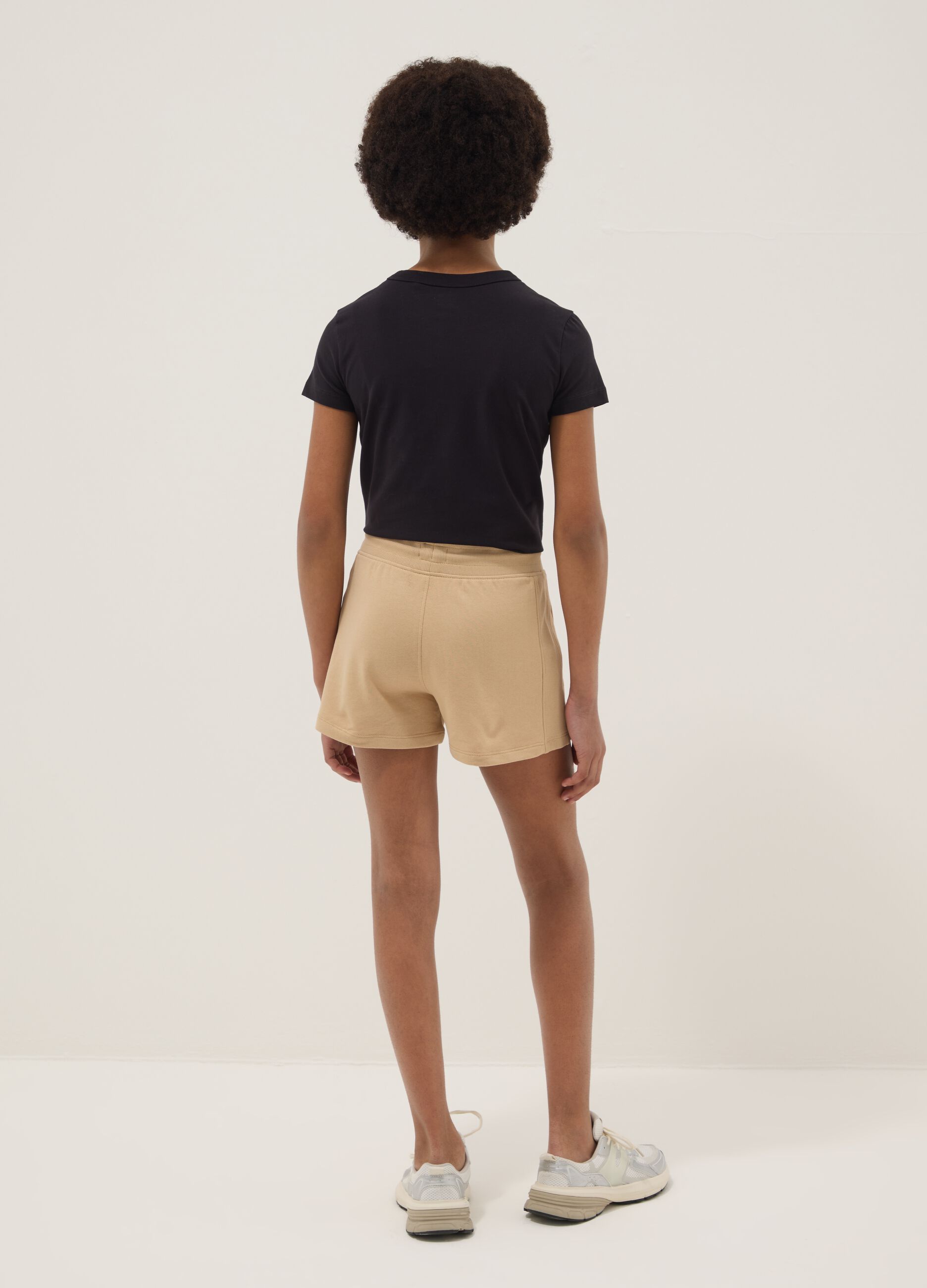 Beige Shorts aus reiner Bio-Baumwolle f&uuml;r M&auml;dchen mit elastischem Bund