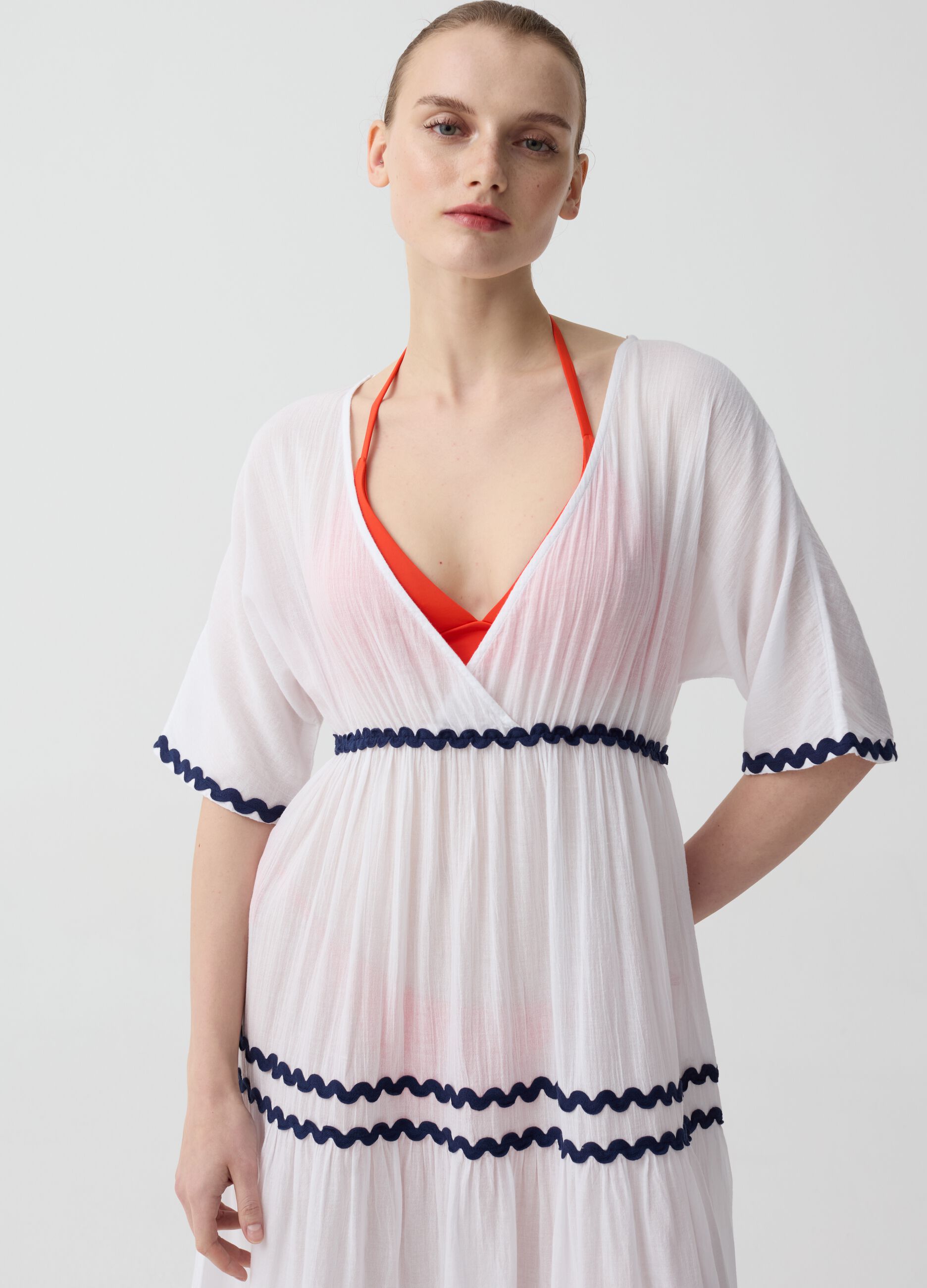 Long beach cover-up dress with wavy embroidery