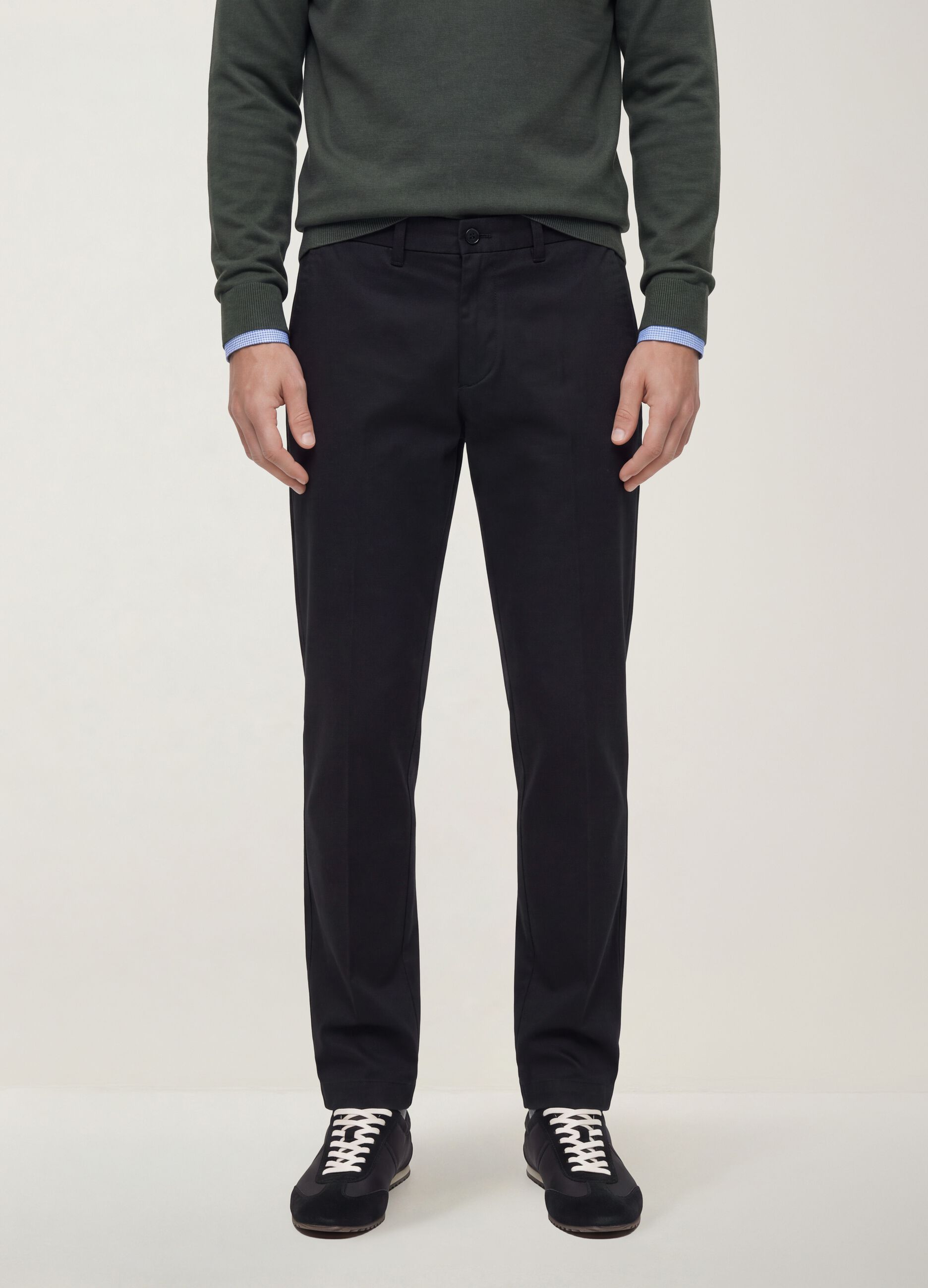 Sive slim-fit chino hlače od elastičnog twilla
