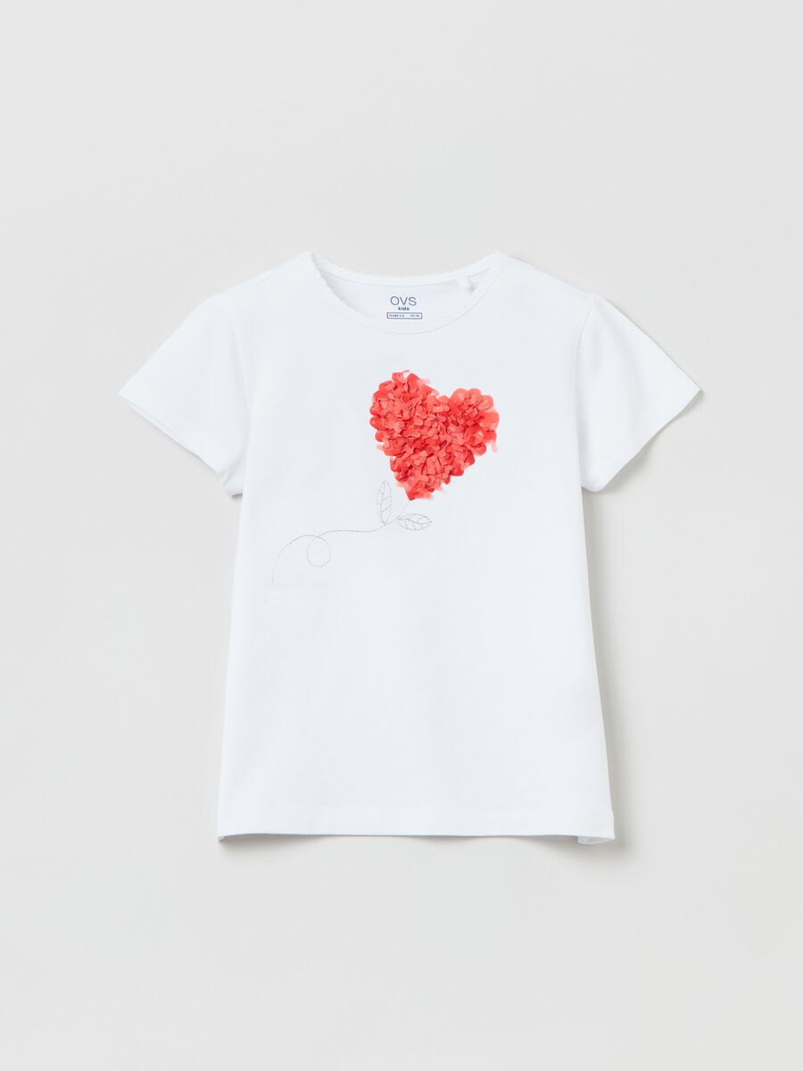 T-shirt con ricamo e applicazione cuore_0