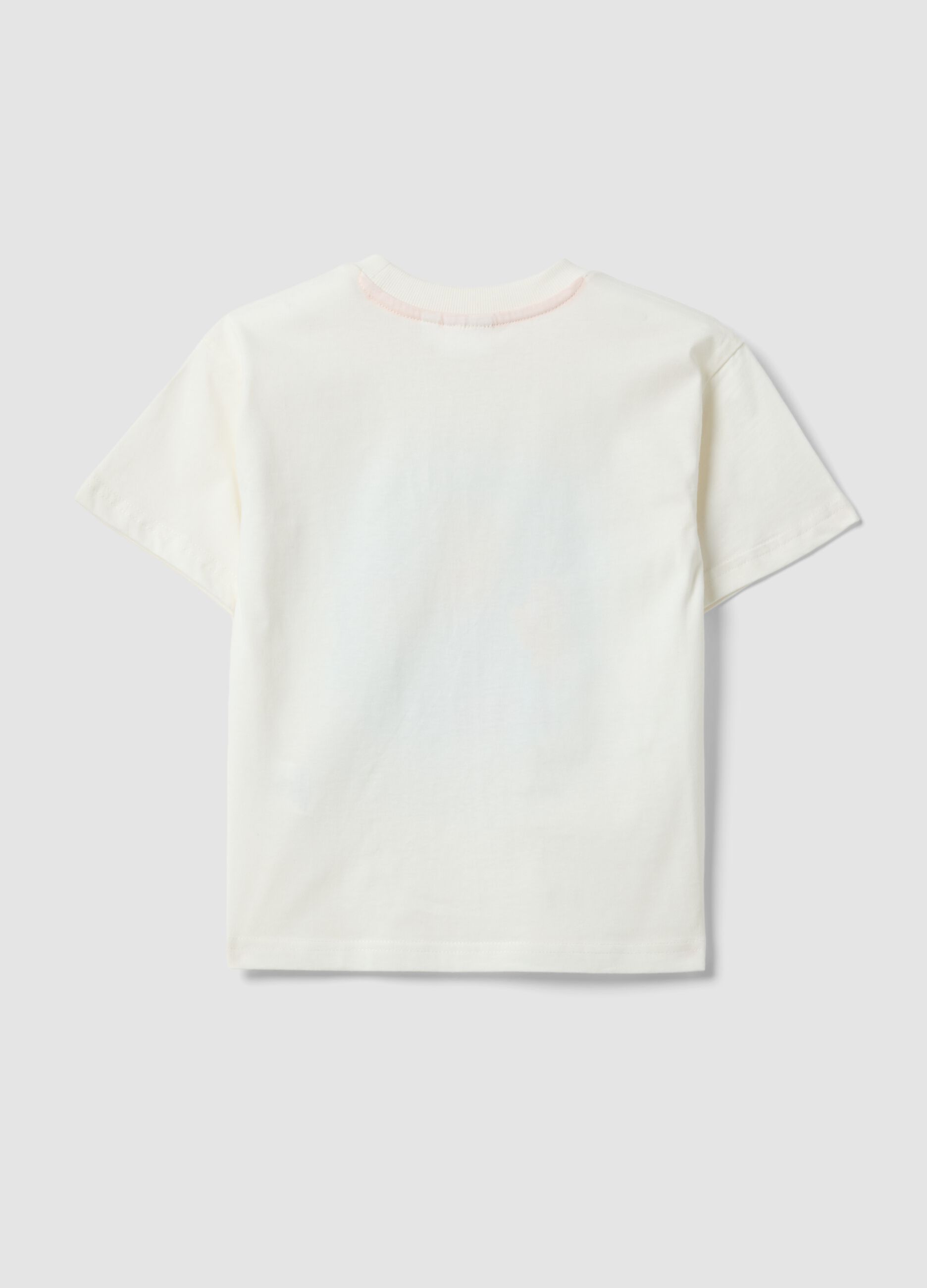 &Lambda;&epsilon;&upsilon;&kappa;ό &pi;&alpha;&iota;&delta;&iota;&kappa;ό T-shirt &alpha;&pi;ό 100% &beta;&alpha;&mu;&beta;ά&kappa;&iota; &mu;&epsilon; &sigma;&tau;ά&mu;&pi;&alpha; Stumble Guys, &kappa;&alpha;&nu;&omicron;&nu;&iota;&kappa;ή &epsilon;&phi;&alpha;&rho;&mu;&omicron;&gamma;ή