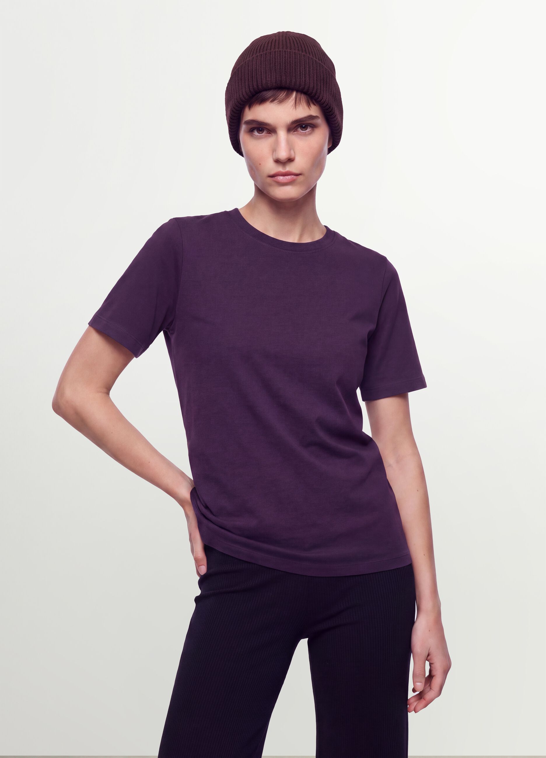 &Mu;&omega;&beta; T-shirt &alpha;&pi;ό 100% &omicron;&rho;&gamma;&alpha;&nu;&iota;&kappa;ό &beta;&alpha;&mu;&beta;ά&kappa;&iota; &mu;&epsilon; &sigma;&tau;&rho;&omicron;&gamma;&gamma;&upsilon;&lambda;ή &lambda;&alpha;&iota;&mu;ό&kappa;&omicron;&psi;&eta;, regular &epsilon;&phi;&alpha;&rho;&mu;&omicron;&gamma;ή