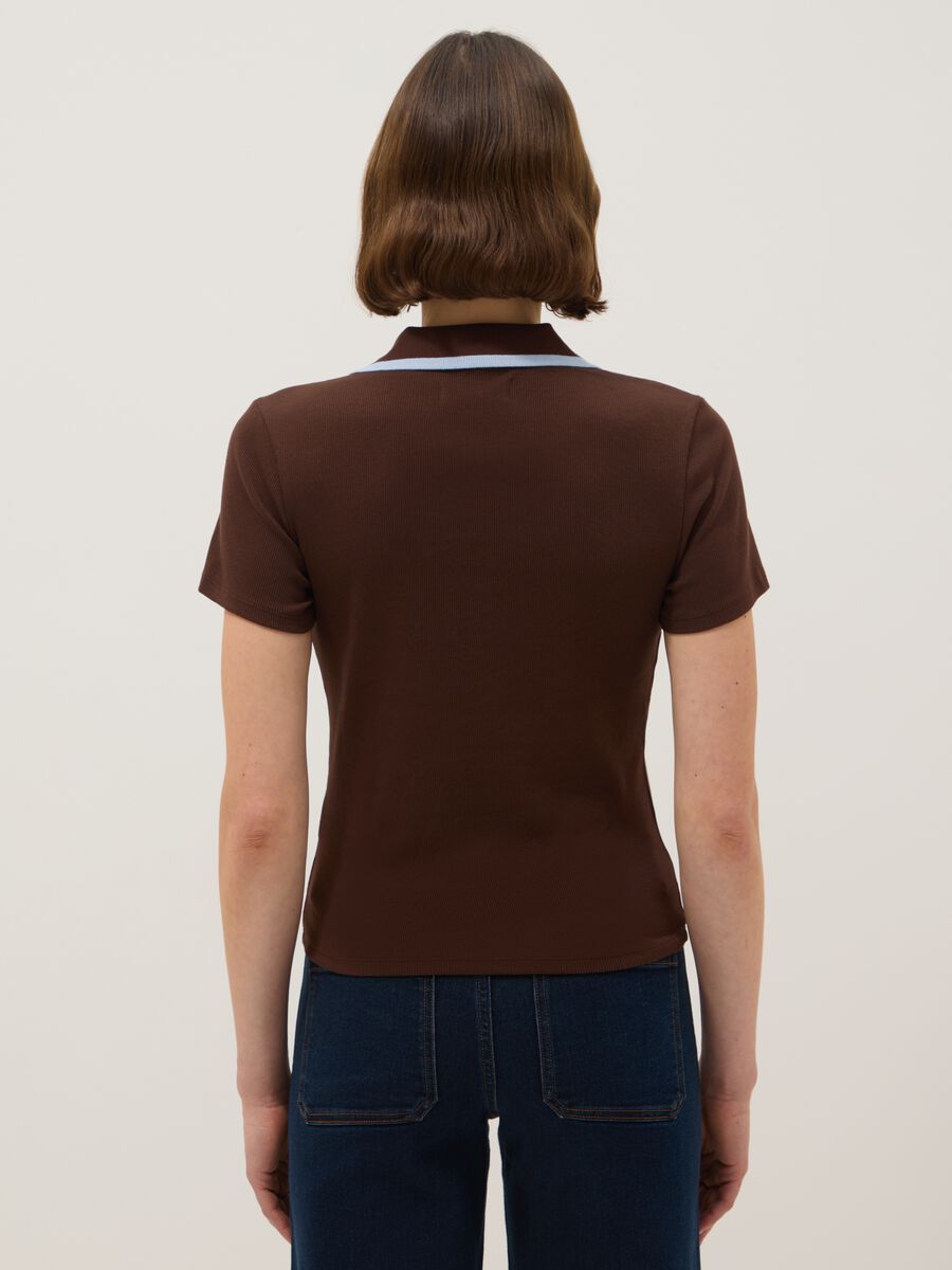 Brown stretch cotton regular fit polo with contrasting collar_2