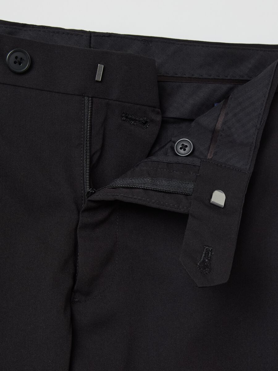 Solid colour regular-fit trousers_3