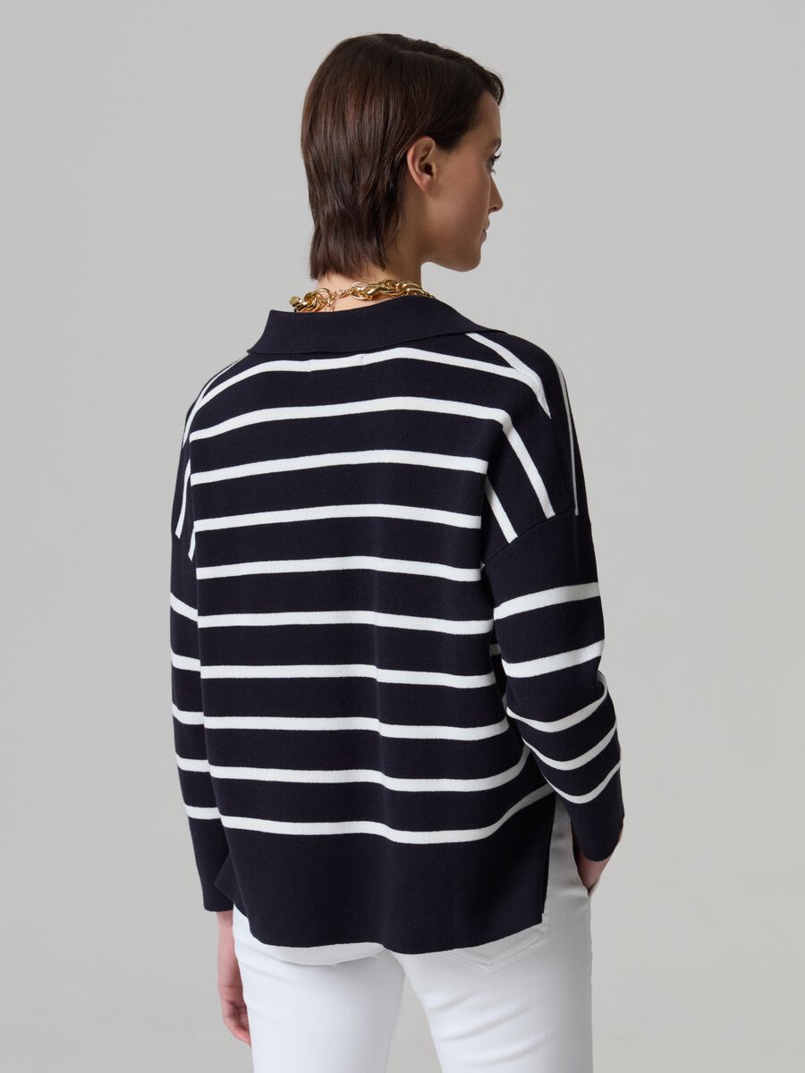 Striped oversized top with polo neck_2
