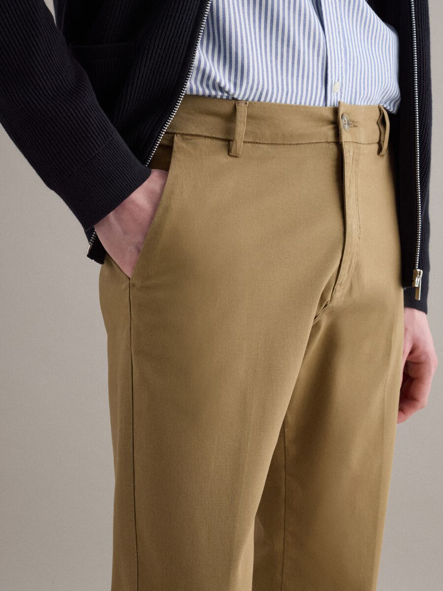 Brown slim fit stretch cotton chino trousers_3