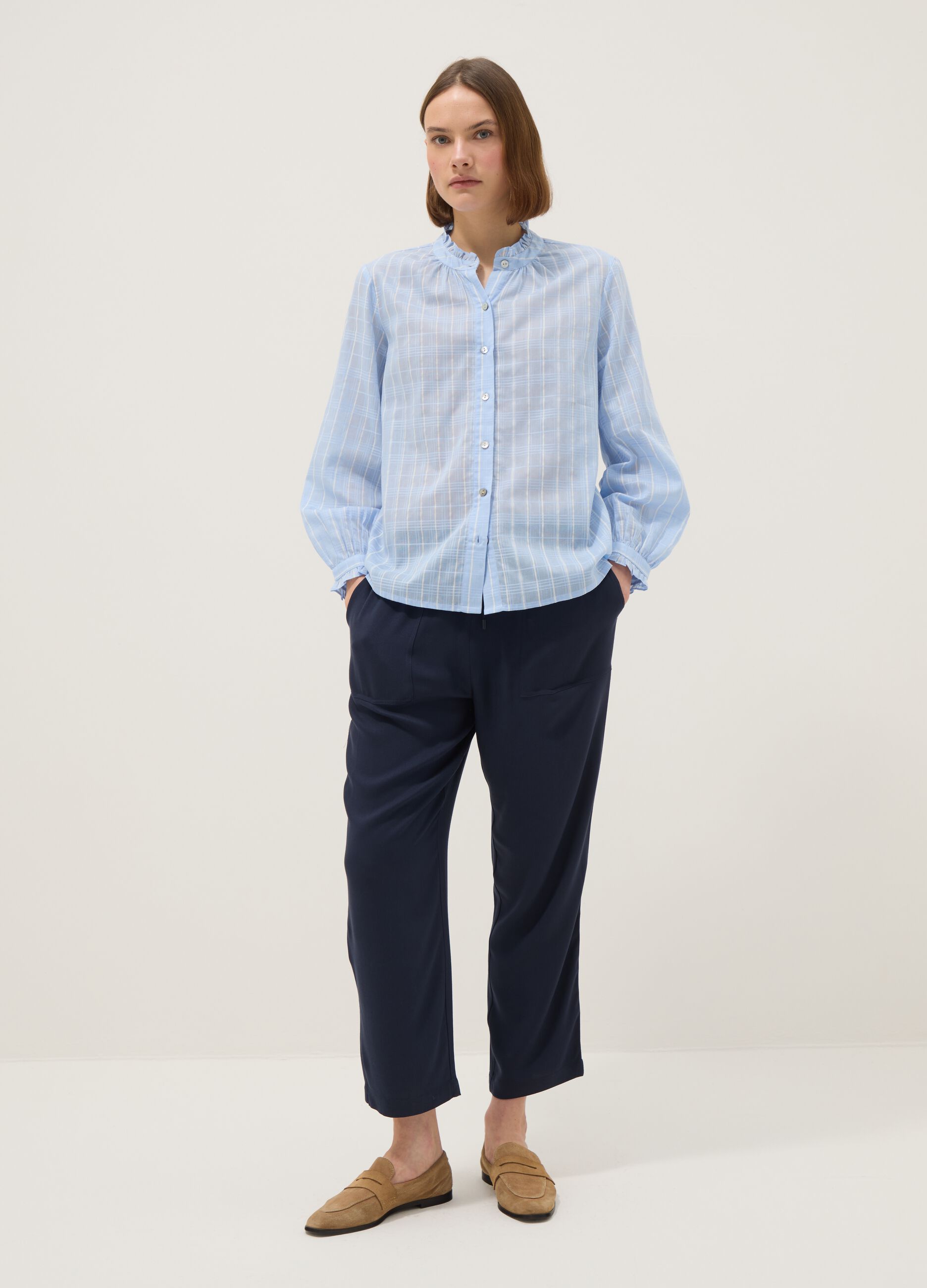 &Mu;&pi;&lambda;&epsilon; &pi;&alpha;&nu;&tau;&epsilon;&lambda;ό&nu;&iota;&alpha; jogger &alpha;&pi;ό &kappa;&alpha;&theta;&alpha;&rho;ή &beta;&iota;&sigma;&kappa;ό&zeta;&eta; &mu;&epsilon; &kappa;&alpha;&nu;&omicron;&nu;&iota;&kappa;ή &epsilon;&phi;&alpha;&rho;&mu;&omicron;&gamma;ή